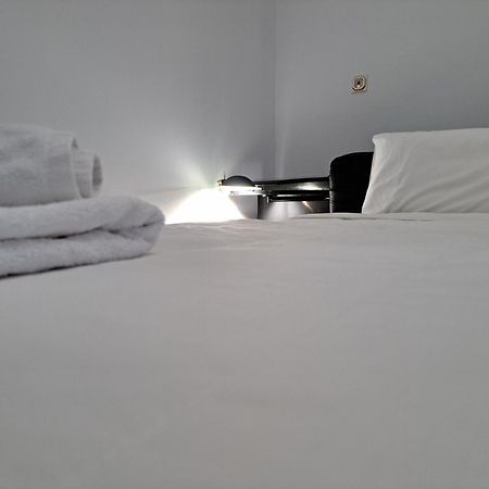 Four Seasons Apartment Artemida  Ngoại thất bức ảnh